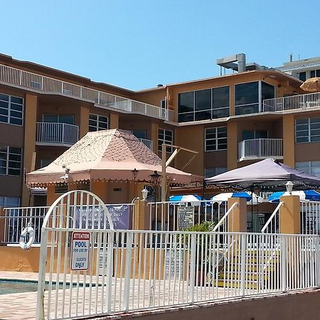 Seaspray Inn Beach Resort Palm Beach Shores Dış mekan fotoğraf