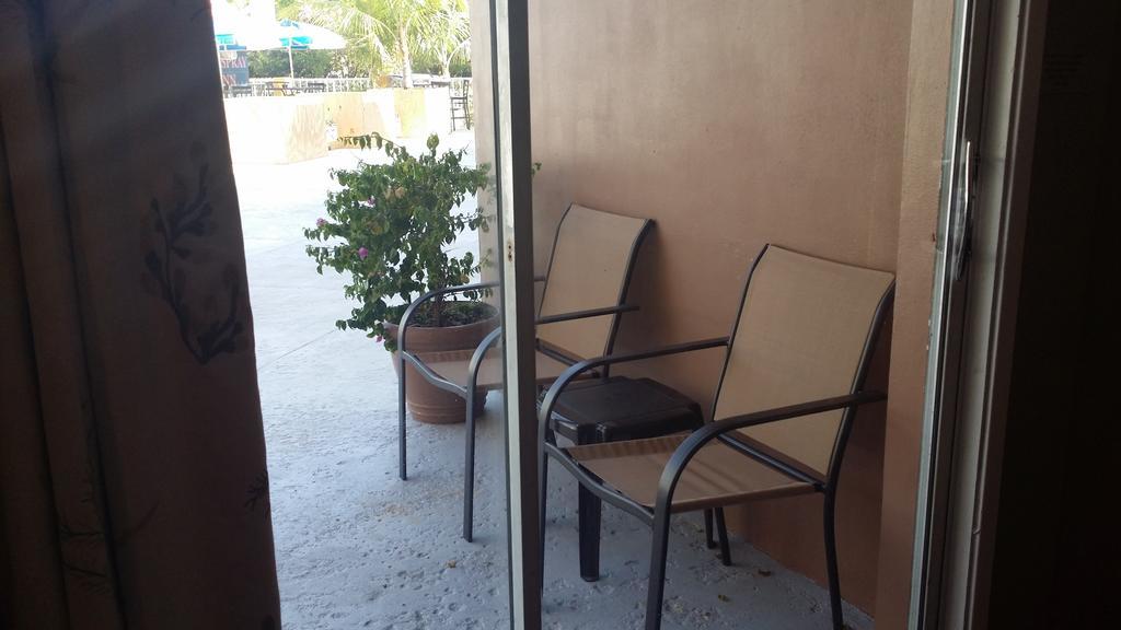 Seaspray Inn Beach Resort Palm Beach Shores Dış mekan fotoğraf