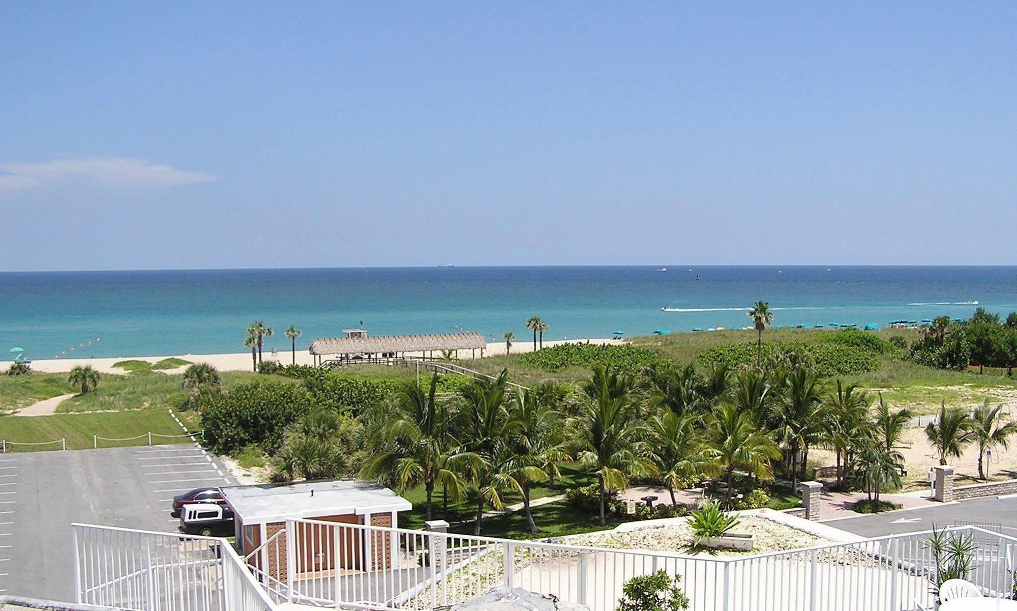 Seaspray Inn Beach Resort Palm Beach Shores Dış mekan fotoğraf