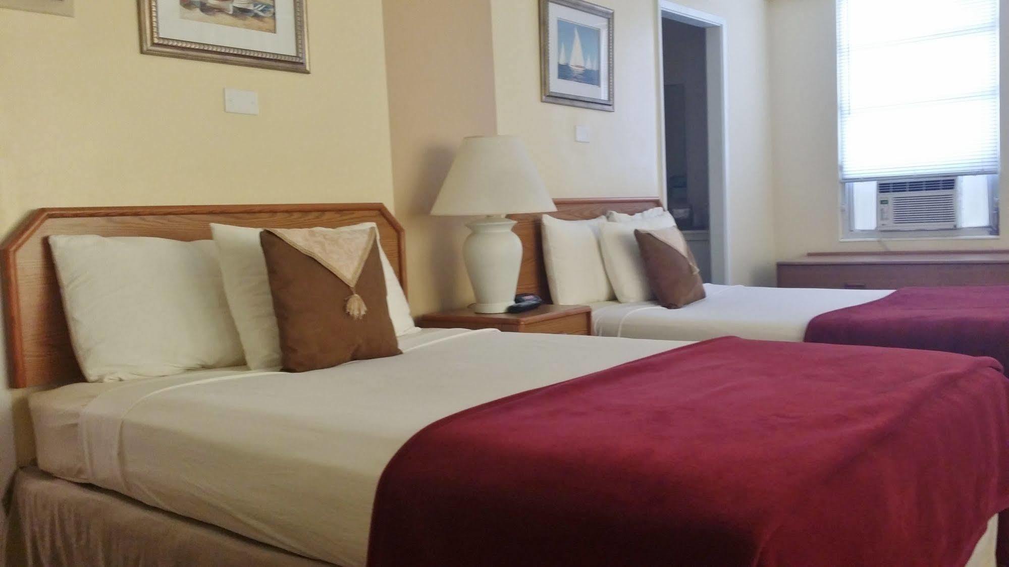 Seaspray Inn Beach Resort Palm Beach Shores Dış mekan fotoğraf